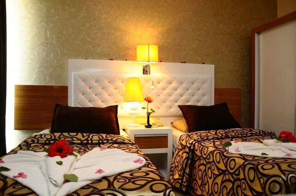 Club Tess Hotel 코나키 외부 사진