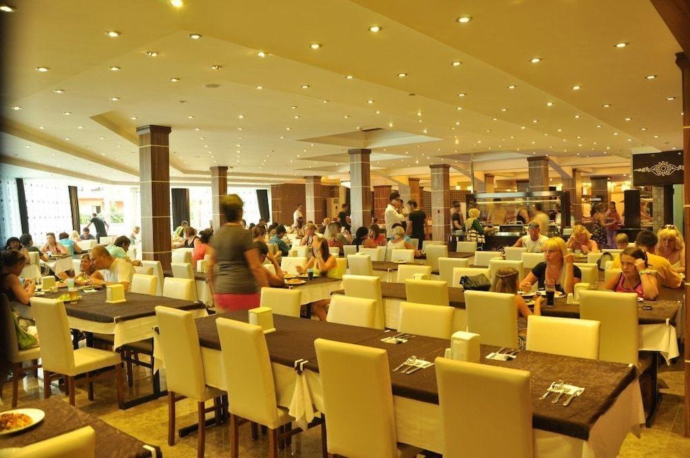 Club Tess Hotel 코나키 외부 사진