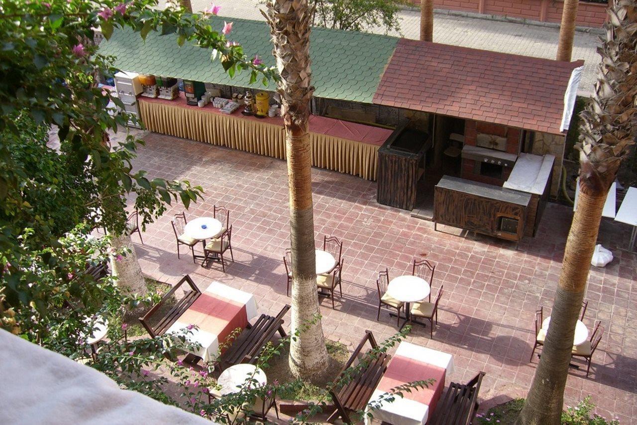 Club Tess Hotel 코나키 외부 사진